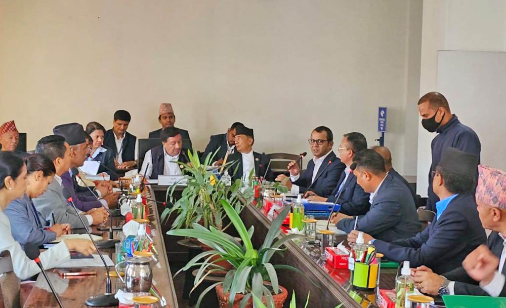 रोक्का गरिएको ब्रोकर लाइसेन्स प्रक्रिया खोल्यो अर्थ समितिले