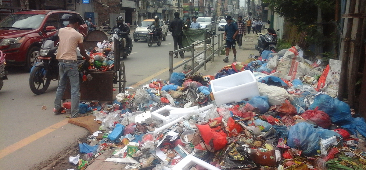 काठमाडौंमा कुहिने र नकुहिने फोहोर स्रोतमै नछुट्याए जरिवाना