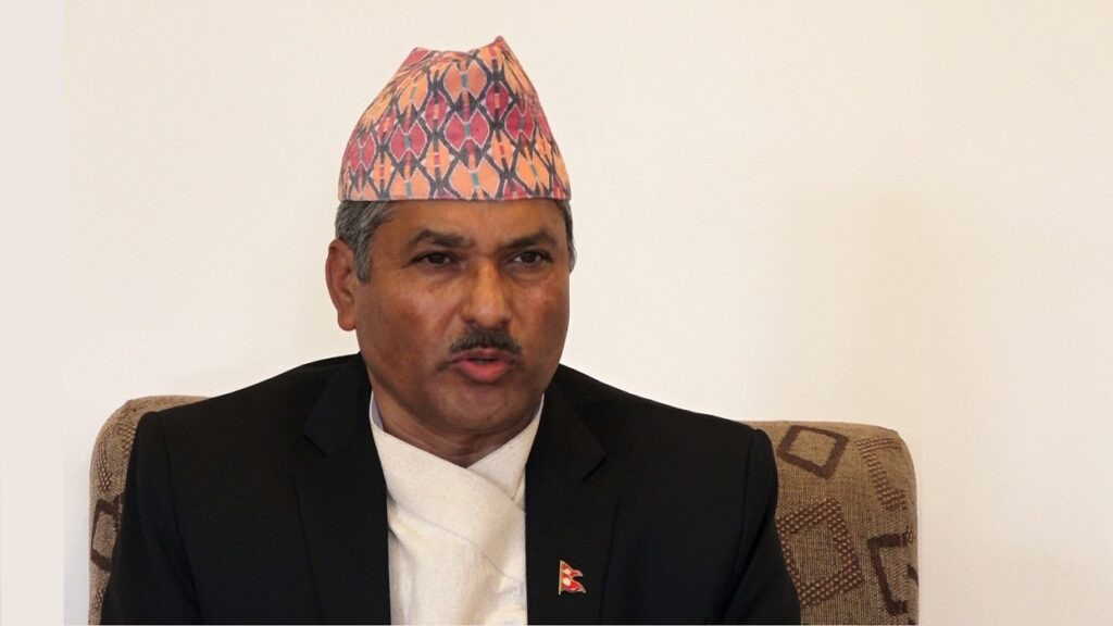 शैक्षिक योग्यता ढाटेको भन्दै गभर्नरलाई कारबाही गर्न वाइसिएलको माग