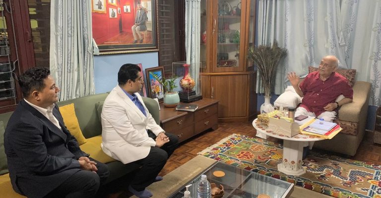 एमाले अध्यक्ष ओली र परिवार दलका अध्यक्ष ढकालबीच भेटवार्ता