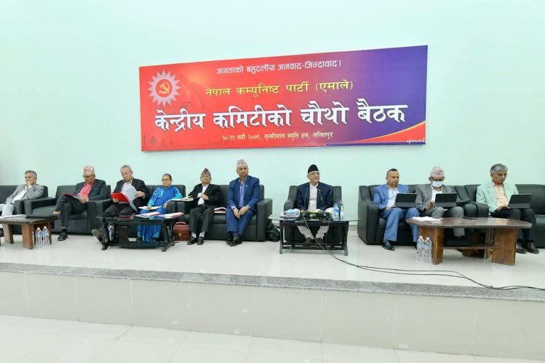  एमाले केन्द्रीय कमिटी बैठक : एमालेले जित्ने सम्भावना बढी भएकालाई टिकट
