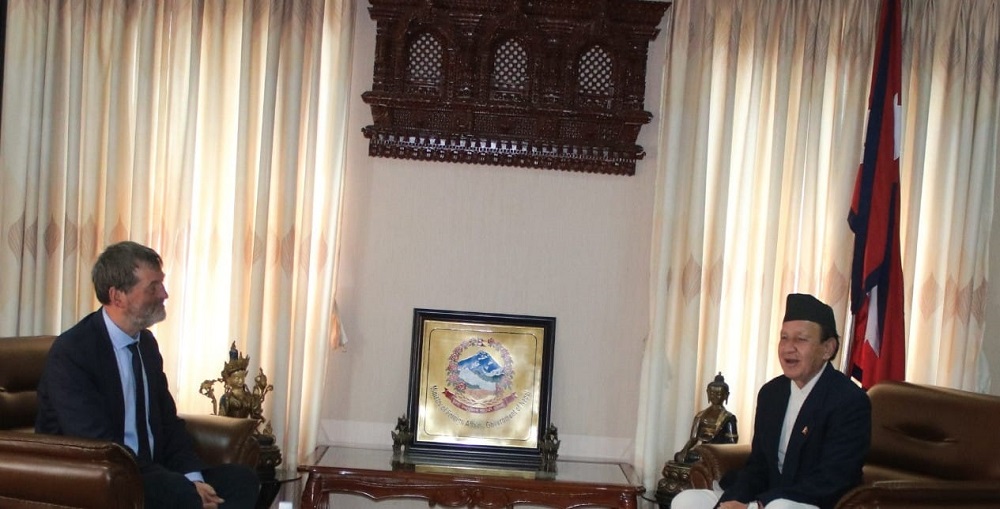 परराष्ट्रमन्त्री र फ्रान्सेली सांसदबीच भेटवार्ता