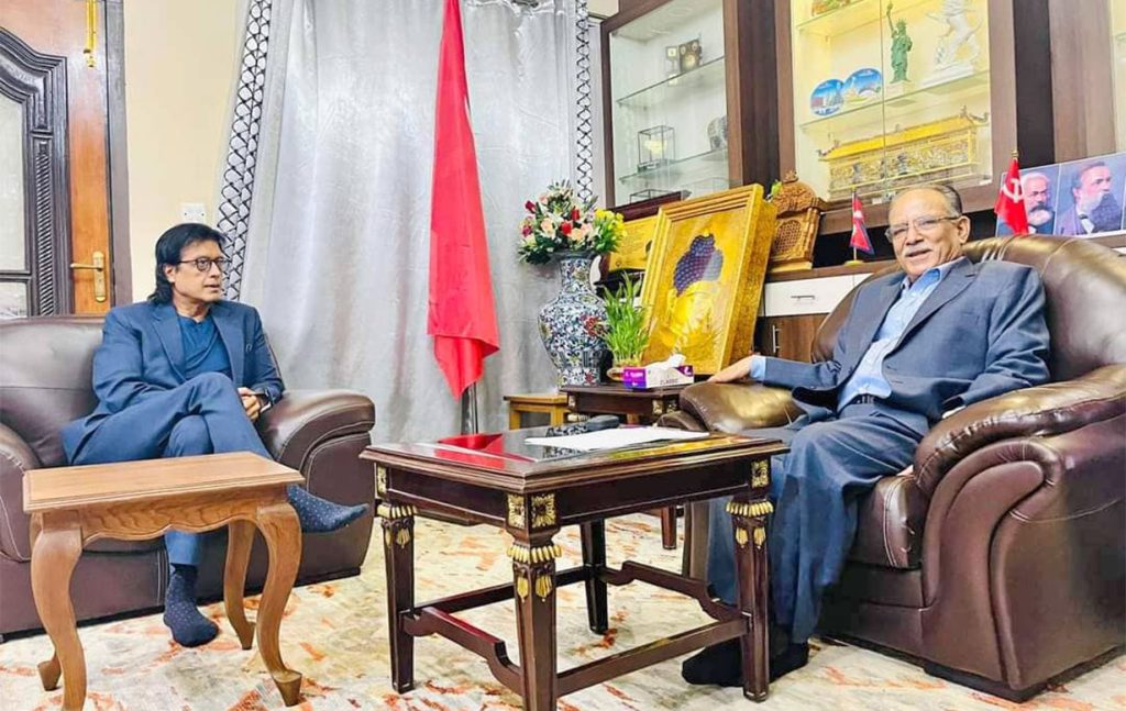 प्रचण्ड र राजेश हमालबीच खुमलटारमा भेटवार्ता