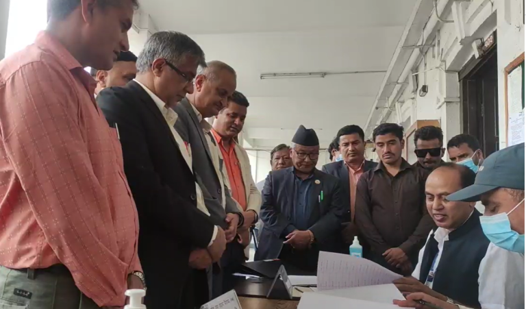 मंसिर ४ गते हुने निर्वाचनका लागि आयोगमा एमाले पार्टी दर्ता
