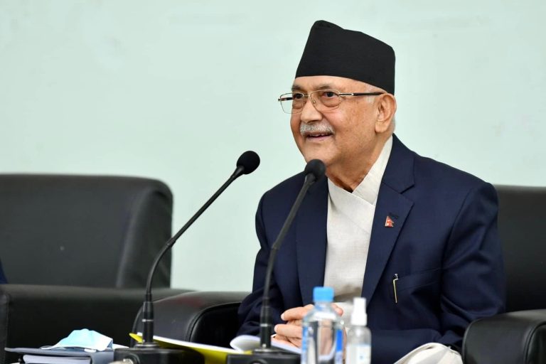 एमालेले निर्वाचनमा अध्यक्ष ओलीलाई प्रधानमन्त्रीको रुपमा अघि सार्ने  ( केन्द्रीय कमिटी बैठकले गरेका निर्णय समेत )