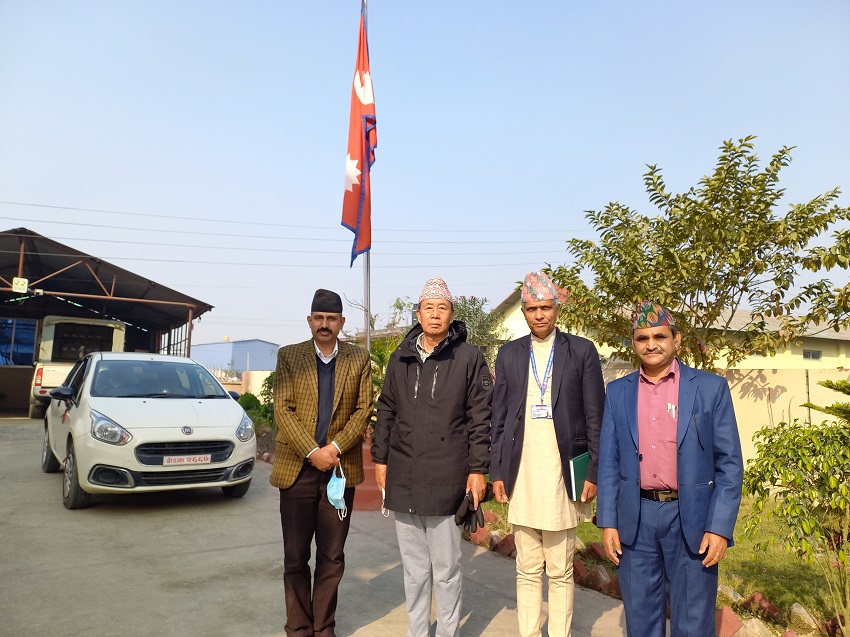  प्रदेश नंं १ का प्रदेश प्रमुखसंग वेपत्ता आयोगका अध्यक्षको भेट