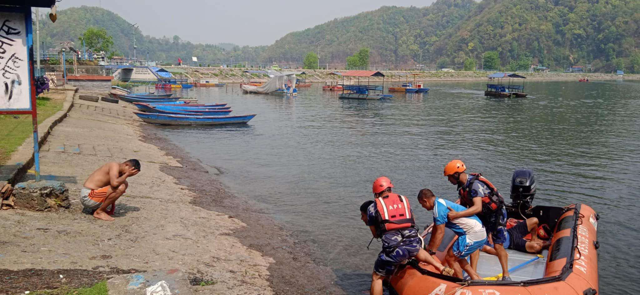 बेगनासतालमा सशस्त्र प्रहरीले गर्‍यो कृत्रिम डुङ्गा दुर्घटना अभ्यास