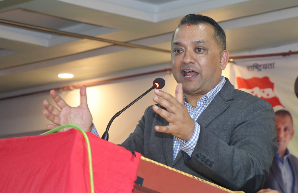 तत्काल गठबन्धन सरकार परिवर्तन हुँदैनः गगन थापा
