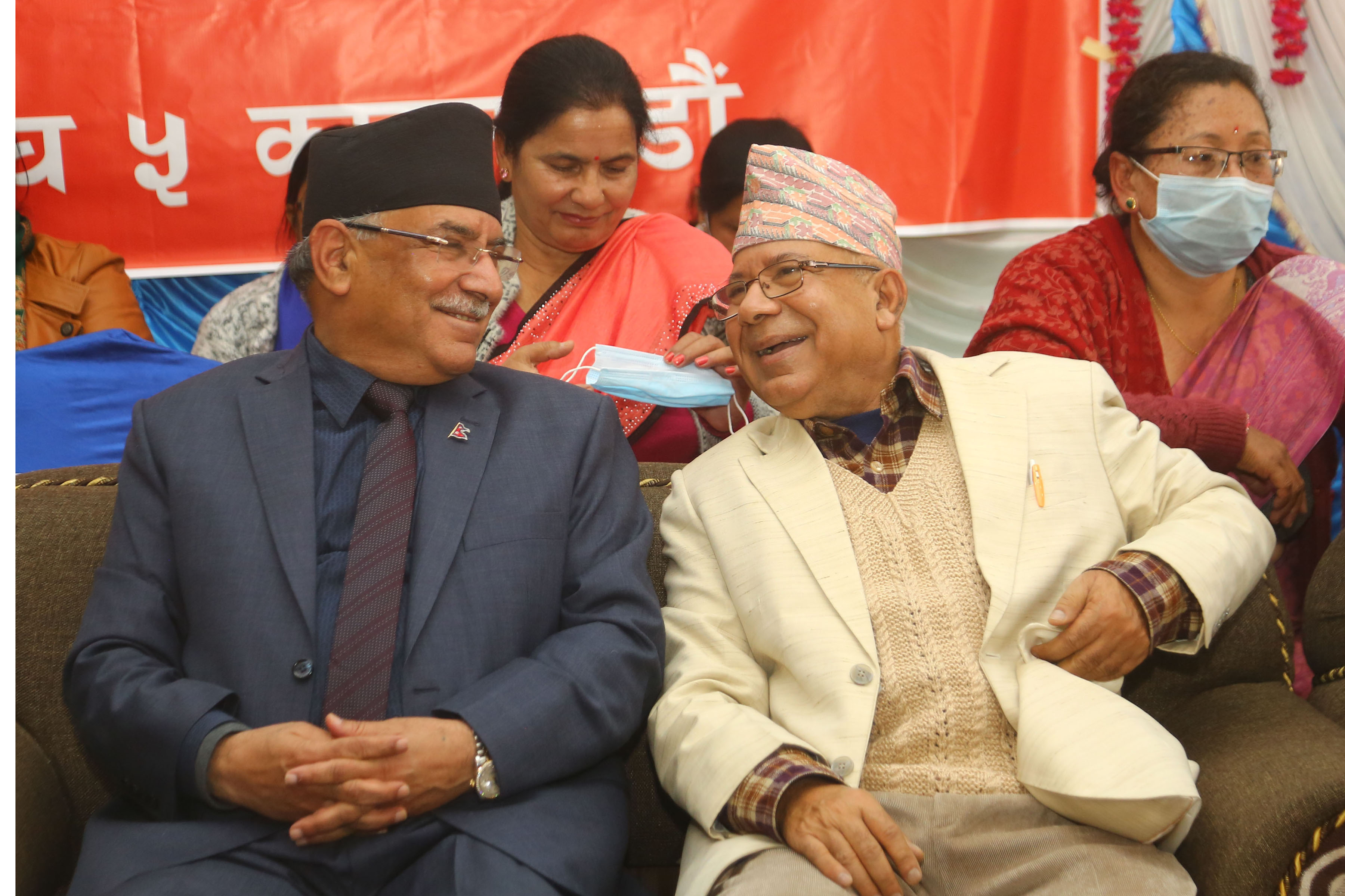 प्रचण्ड र नेपाललाई कसले गर्‍यो प्रधानमन्त्रीको अफर