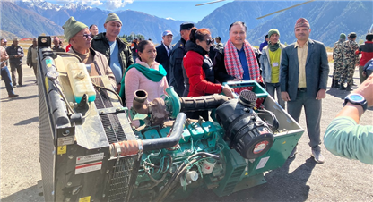 सेनाको हेलिकप्टरबाट डिजेल जेनेरेटर लगेर मुगु र हुम्लामा बिजुली