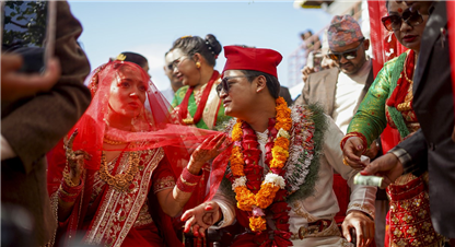 अभिनेता सलोन बस्नेतले प्रेमिका करिश्मा केसीसँग कसे लगनगाँठो