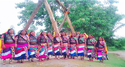 राना थारु समुदायले तीज पर्व भदौ २ मा मनाउने