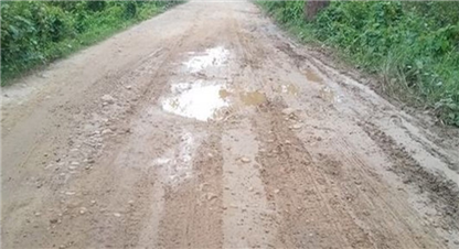 सडक अधुरै, आवागमनमा सास्ती