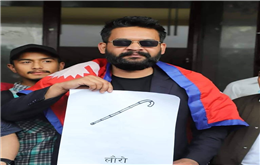 बालेनले मतान्तरलाई फराकिलो बनाउँदै 