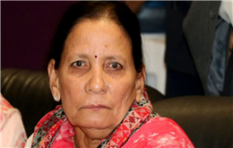 सङ्कटमा जोगाउने र सबैलाई मिलाउने सीता दाहाल
