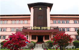 गभर्नर अधिकारीलाई कारबाही नगर्न सर्वोच्चको अन्तरिम  आदेश