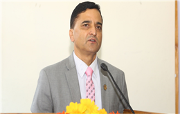 मन्त्री गुरुङलाई योगेश भट्टराईले भने : प्लीज निर्णय फिर्ता लिनुस्