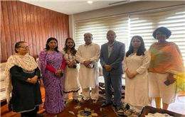 बालुवाटार पुगे एमाले नेताहरु प्रकट गरे प्रधानमन्त्री प्रचण्डलाई समवेदना